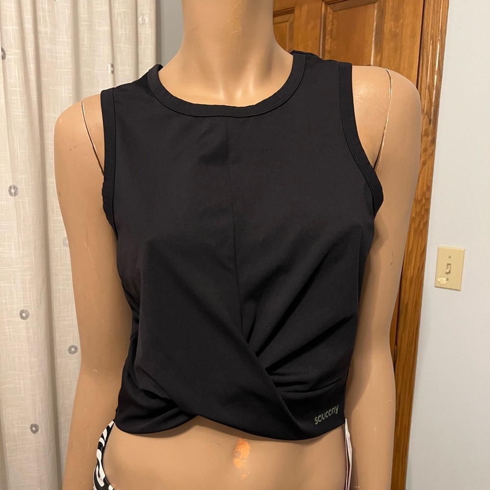 Saucony tank top